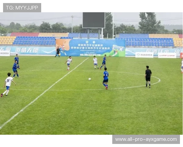 足球俱乐部在青训中加强踢球以外的职业技能培训，足球俱乐部青训什么条件